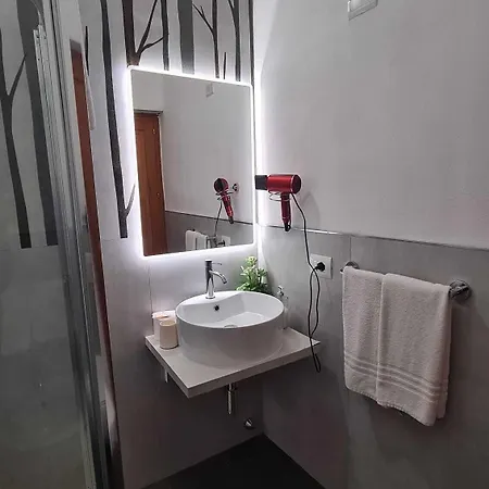 Artemide Pensión Syracuse